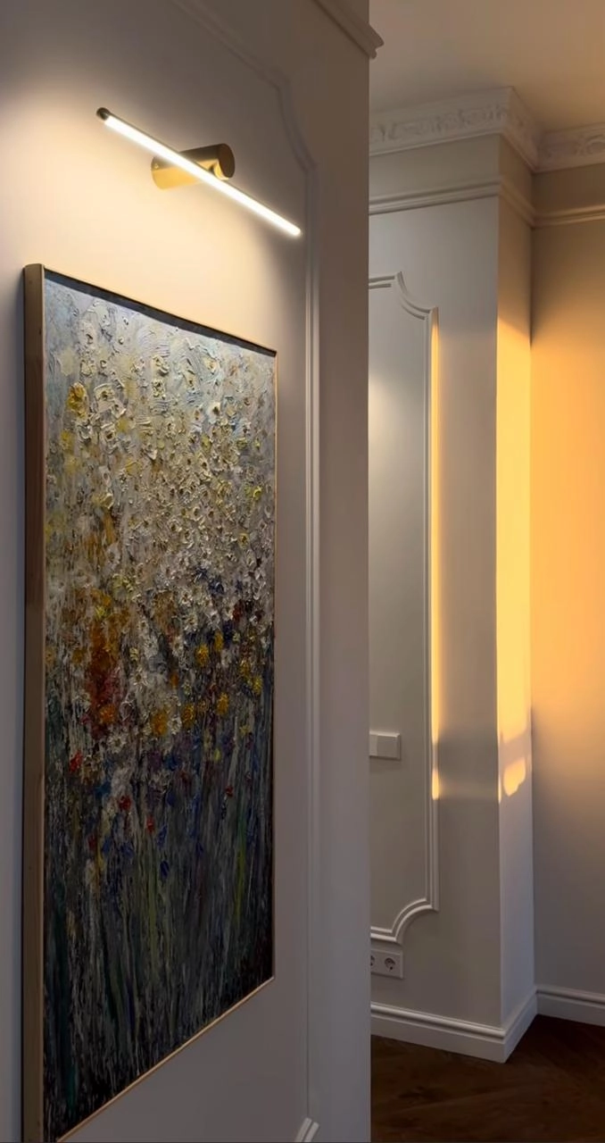 Art Curation & Gallery